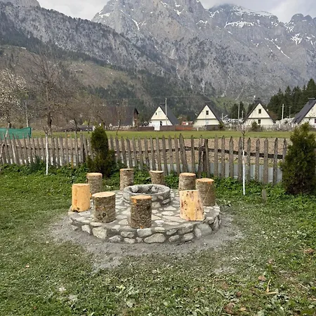Skender Selimaj Pensión Valbone