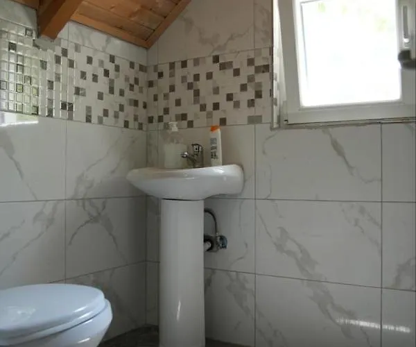 Skender Selimaj 3* Valbone