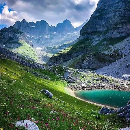 Skender Selimaj 3* Valbone